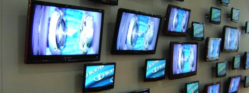 Loja deverá trocar aparelho de TV de consumidora
