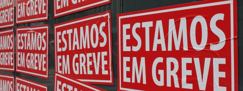 Servidor em greve terá dias descontados, exceto se houver acordo de compensação
