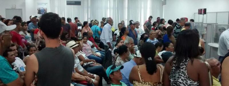 Cliente será indenizada por espera excessiva em fila bancária