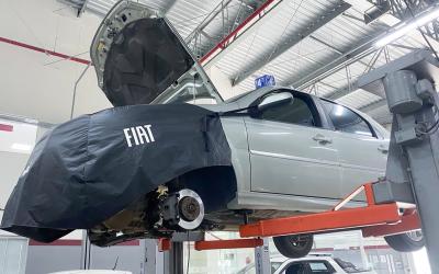 Defeito em carro zero, gerando mero dissabor, não causa dano moral