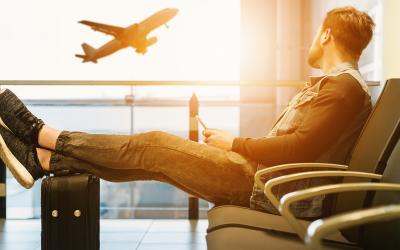 Empresa aérea deverá indenizar passageira por danos morais