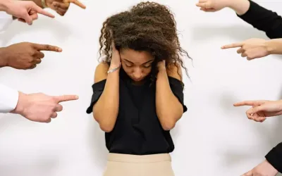 Vitima de assédio moral homofóbico no trabalho será indenizada