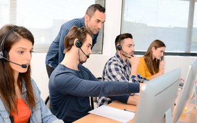 Uso de fones de ouvido não gera insalubridade à telefonista