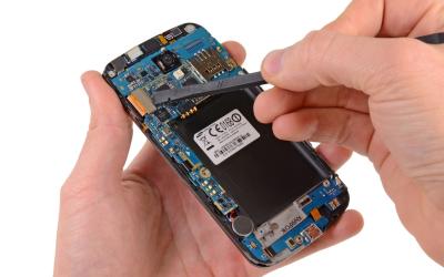 Consumidor será indenizado em R$ 15 mil por defeito em celular